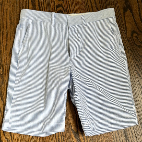 Crewcuts shorts NWOT - size 10 in seersucker 🤍💙 - Picture 4 of 10